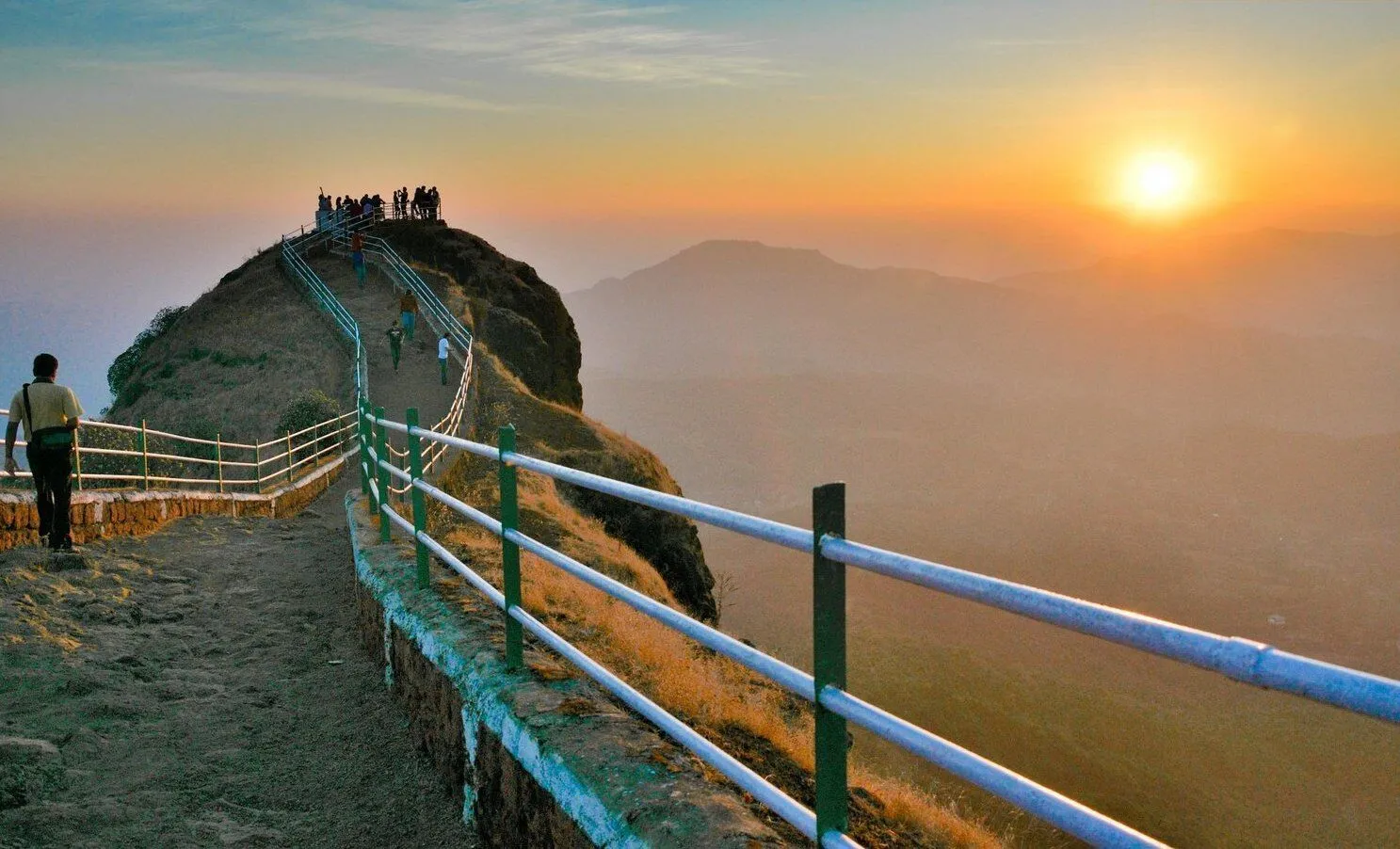 Hills-of-Maharashtra-sun set